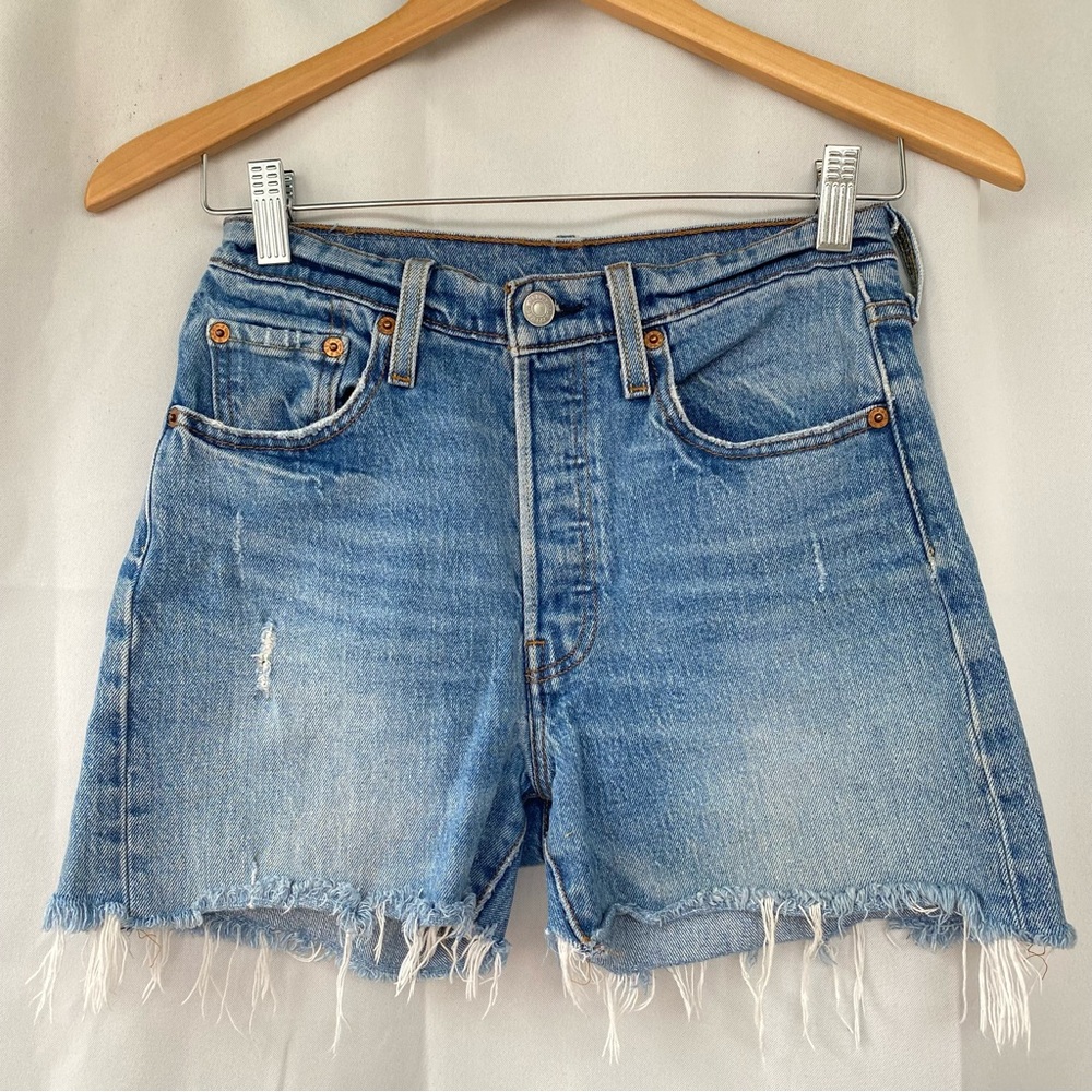 VTG 501 Levi's Light Blue Cut off Denim Shorts